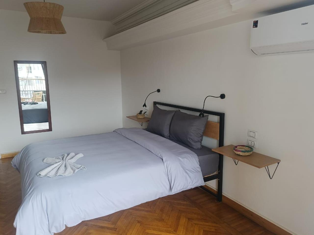 Pyramids Nights Hostel Kafret el-Gabal Extérieur photo